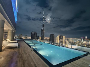 Luxury 2-Bed in Paramount Midtown Hotel Full Burj Khalifa Views 64th Floor Pool & Burj Views